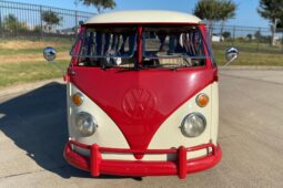 										1974 Volkswagen Type 2 Kombi 15-Window full									