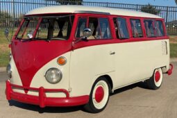 										1974 Volkswagen Type 2 Kombi 15-Window full									