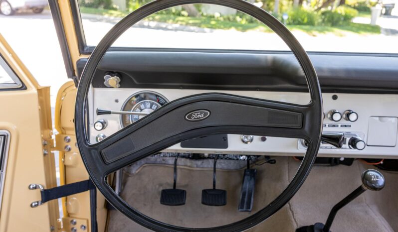 								1975 Ford Bronco 4WD full									