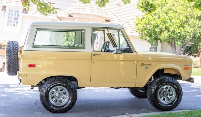 								1975 Ford Bronco 4WD full									