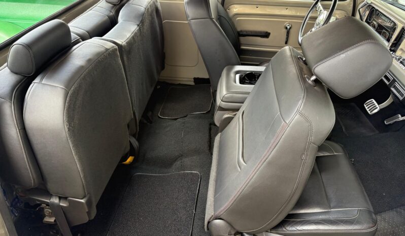 								1965 Chevrolet C10 full									