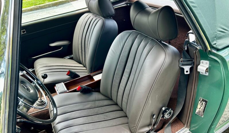 								1969 Mercedes-Benz 280SL full									