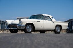 										1957 Ford Thunderbird full									