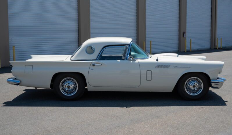 								1957 Ford Thunderbird full									