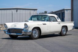 										1957 Ford Thunderbird full									
