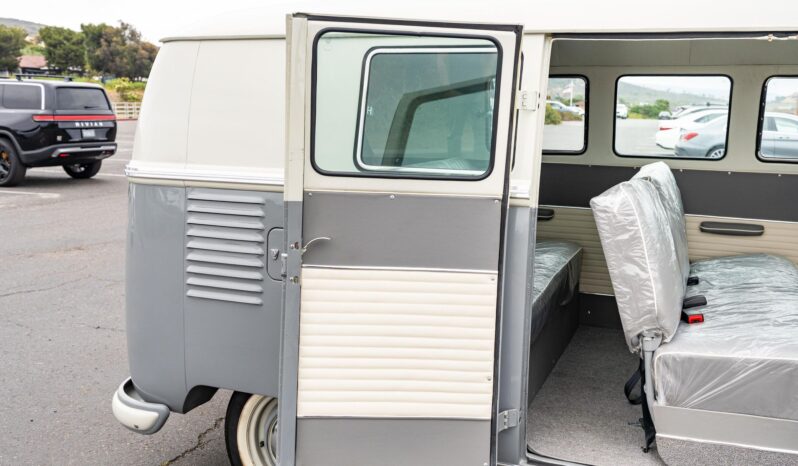 								1960 Volkswagen Type 2 11-Window Bus full									