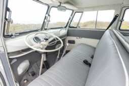 										1960 Volkswagen Type 2 11-Window Bus full									