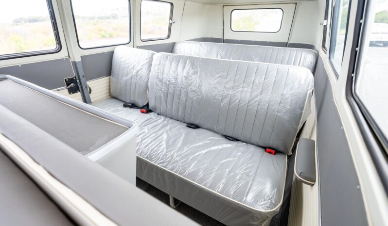 								1960 Volkswagen Type 2 11-Window Bus full									