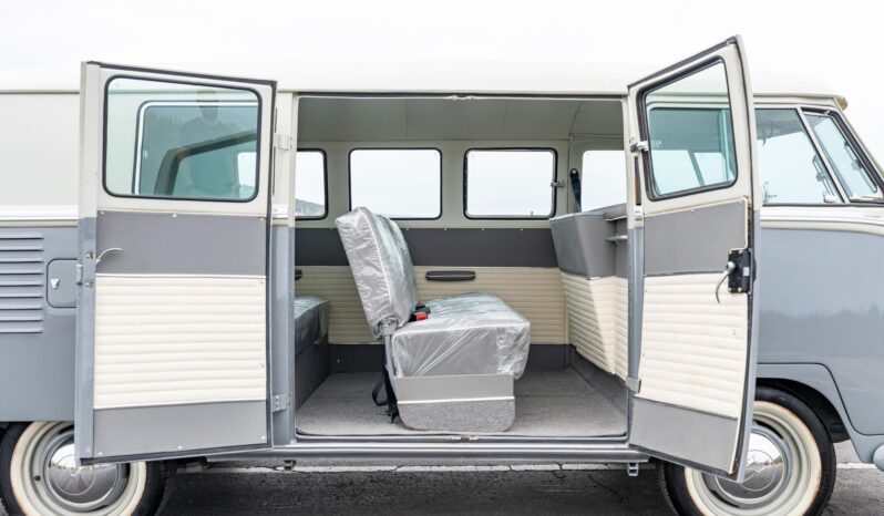 								1960 Volkswagen Type 2 11-Window Bus full									