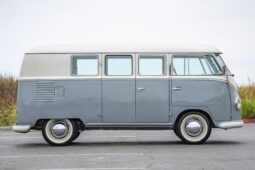 										1960 Volkswagen Type 2 11-Window Bus full									