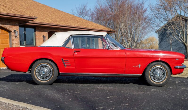 								1966 Ford Mustang Convertible full									