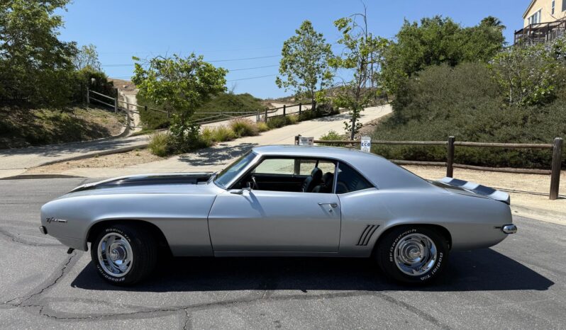 								1969 Chevrolet Camaro Z28 Coupe full									