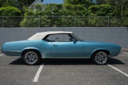 										1972 Oldsmobile Cutlass Supreme Convertible full									