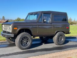 										1974 Ford Bronco 4WD full									