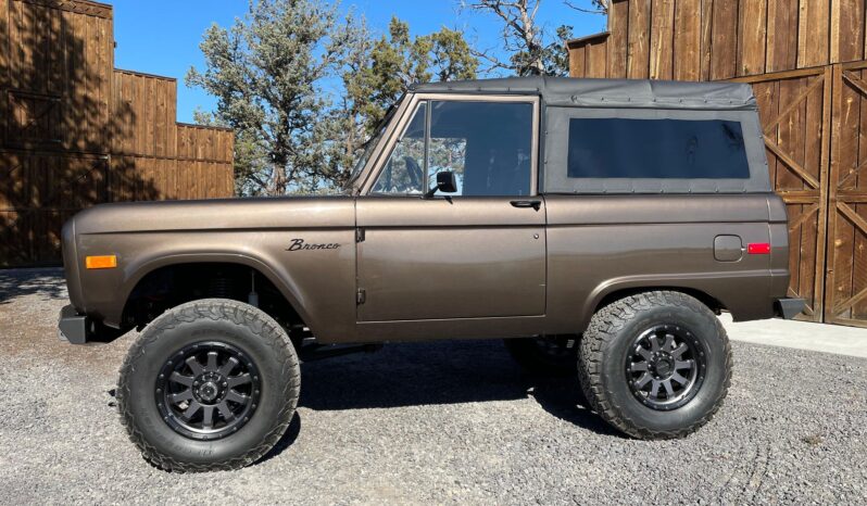 								1974 Ford Bronco 4WD full									