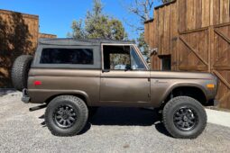 										1974 Ford Bronco 4WD full									