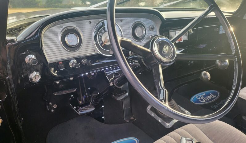 								1966 Ford F-250 4×4 full									