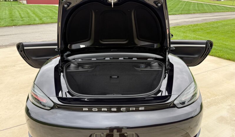 								2022 Porsche 718 Boxster S full									