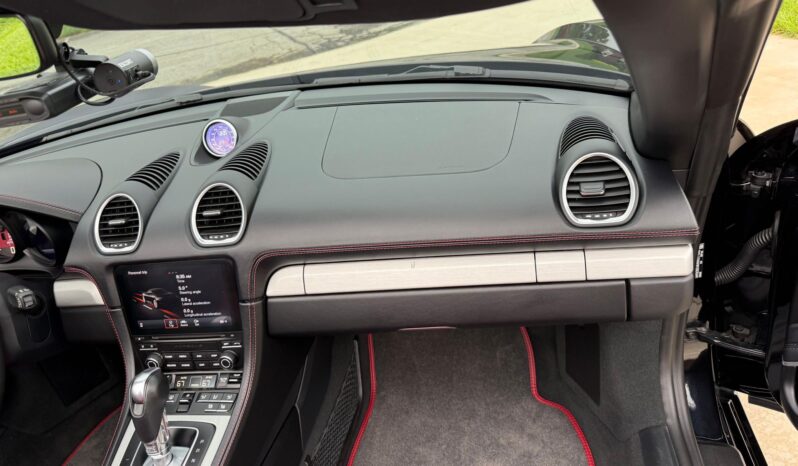 								2022 Porsche 718 Boxster S full									