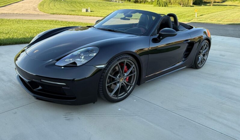 								2022 Porsche 718 Boxster S full									