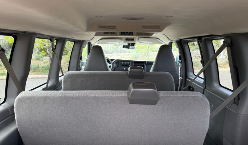 								2024 GMC Savana LT 3500 full									