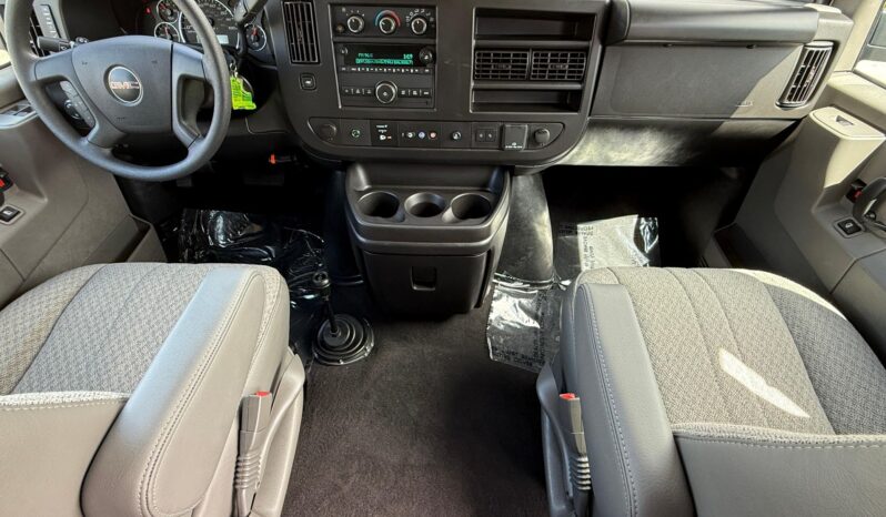 								2024 GMC Savana LT 3500 full									