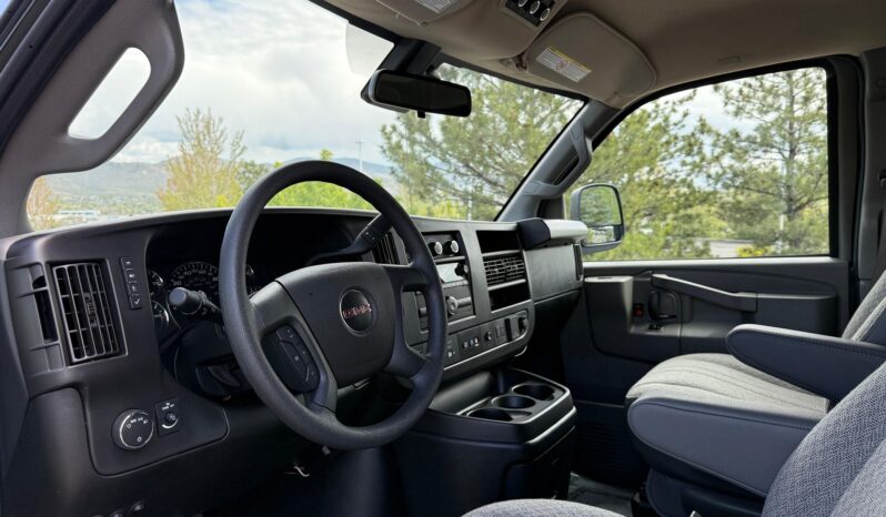 								2024 GMC Savana LT 3500 full									