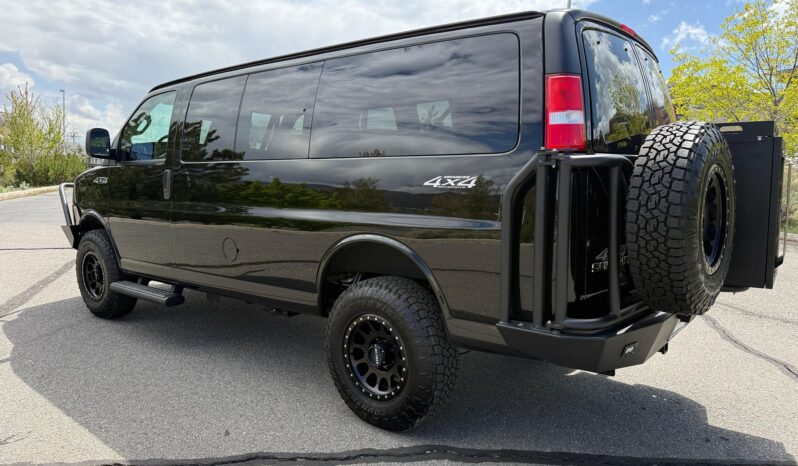 								2024 GMC Savana LT 3500 full									