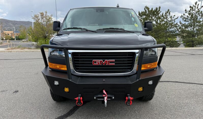 								2024 GMC Savana LT 3500 full									