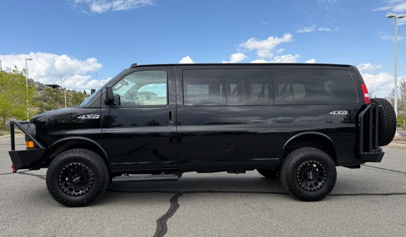 								2024 GMC Savana LT 3500 full									