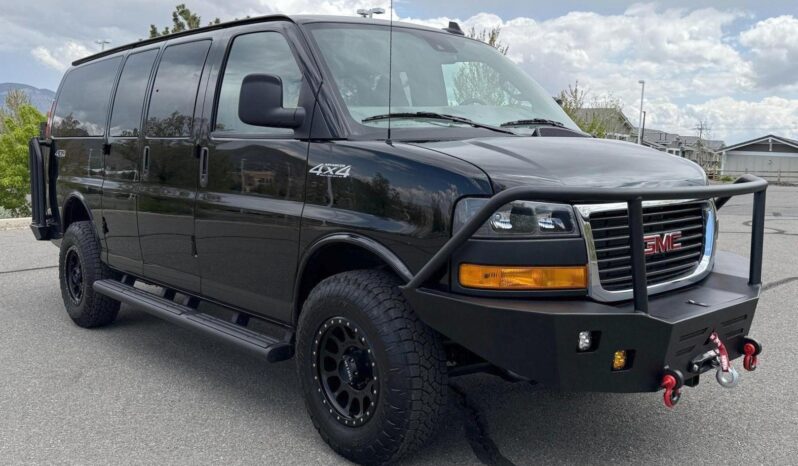 								2024 GMC Savana LT 3500 full									