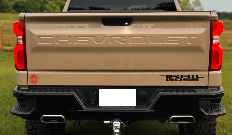 								2022 Chevrolet Silverado 1500 LT Trail Boss 4×4 full									