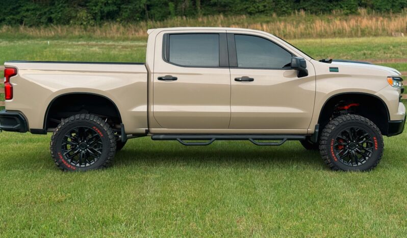 								2022 Chevrolet Silverado 1500 LT Trail Boss 4×4 full									