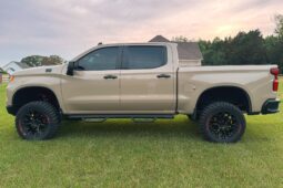 										2022 Chevrolet Silverado 1500 LT Trail Boss 4×4 full									
