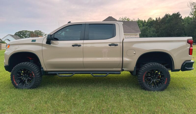 								2022 Chevrolet Silverado 1500 LT Trail Boss 4×4 full									