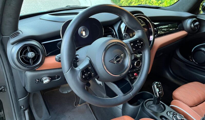 								2024 Mini Cooper S Hardtop full									