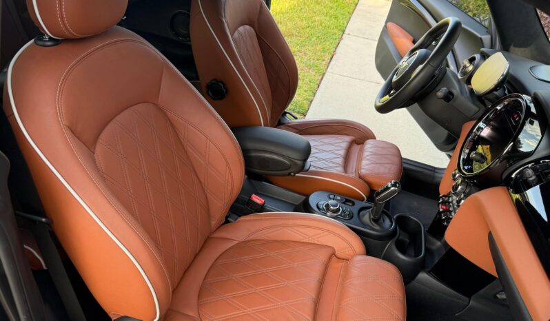 								2024 Mini Cooper S Hardtop full									