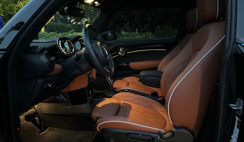 								2024 Mini Cooper S Hardtop full									