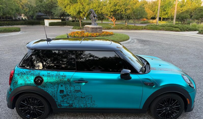 								2024 Mini Cooper S Hardtop full									