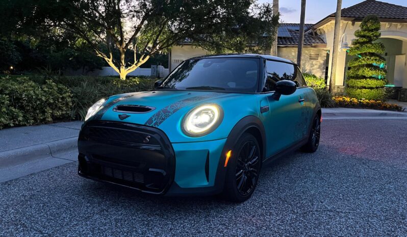 								2024 Mini Cooper S Hardtop full									