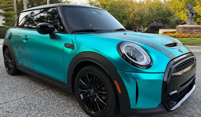 								2024 Mini Cooper S Hardtop full									