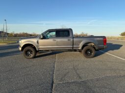 										2022 Ford F-250 Super Duty Lariat Tremor 4×4 full									