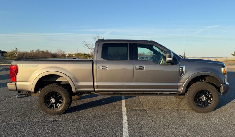 								2022 Ford F-250 Super Duty Lariat Tremor 4×4 full									