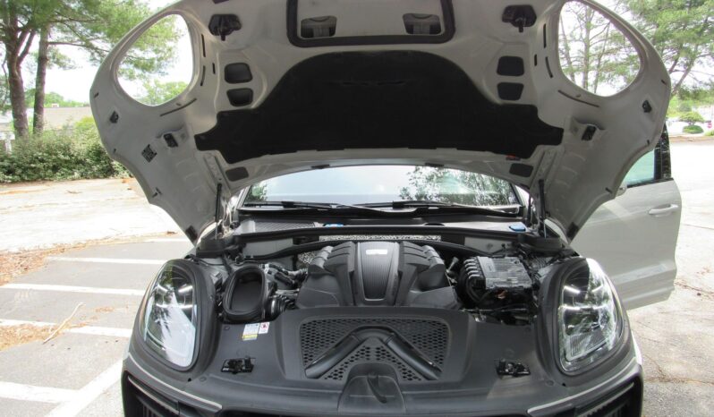 								2022 Porsche Macan GTS full									