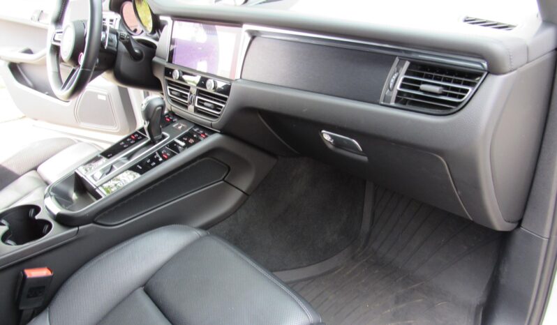 								2022 Porsche Macan GTS full									