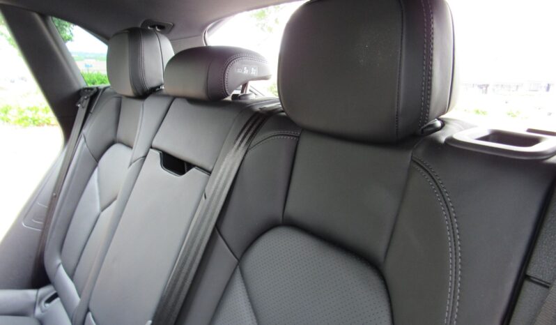 								2022 Porsche Macan GTS full									