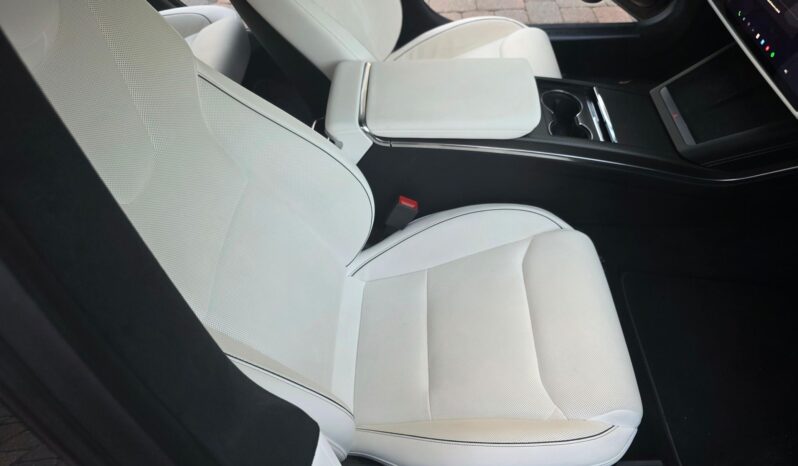 								2022 Tesla Model S Plaid full									