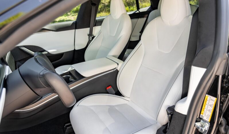 								2022 Tesla Model S Plaid full									