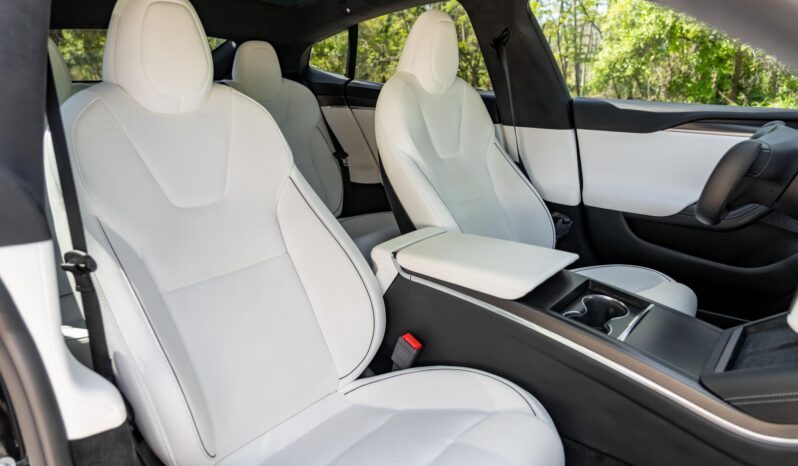 								2022 Tesla Model S Plaid full									