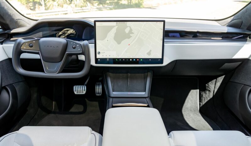 								2022 Tesla Model S Plaid full									